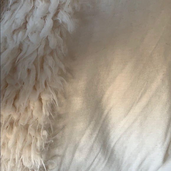 Cozy shaggy cover up with pockets - Picture 5 of 5